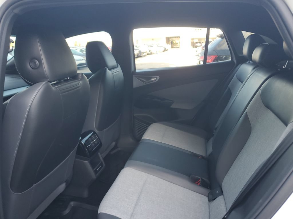 Certified 2023 Volkswagen ID.4 Pro RWD image 16