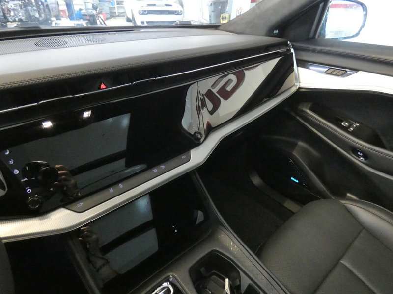 Used 2024 Jeep Wagoneer Launch Edition AWD/4WD image 11