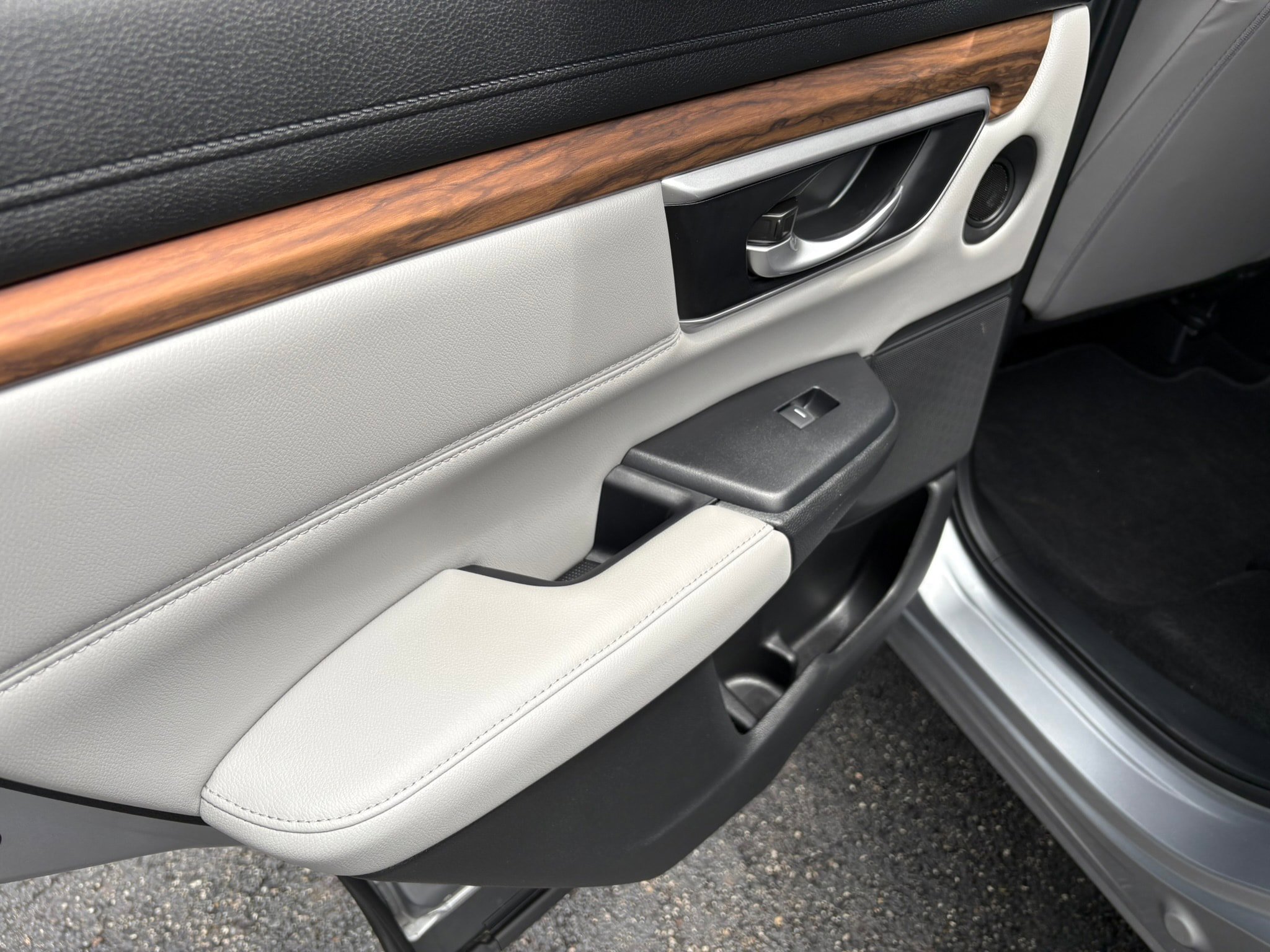 Used 2019 Honda CR-V EX-L image 26