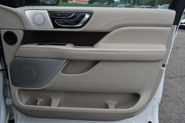 Used 2020 Lincoln Navigator Reserve w/ Luxury Package AWD/4WD image 58