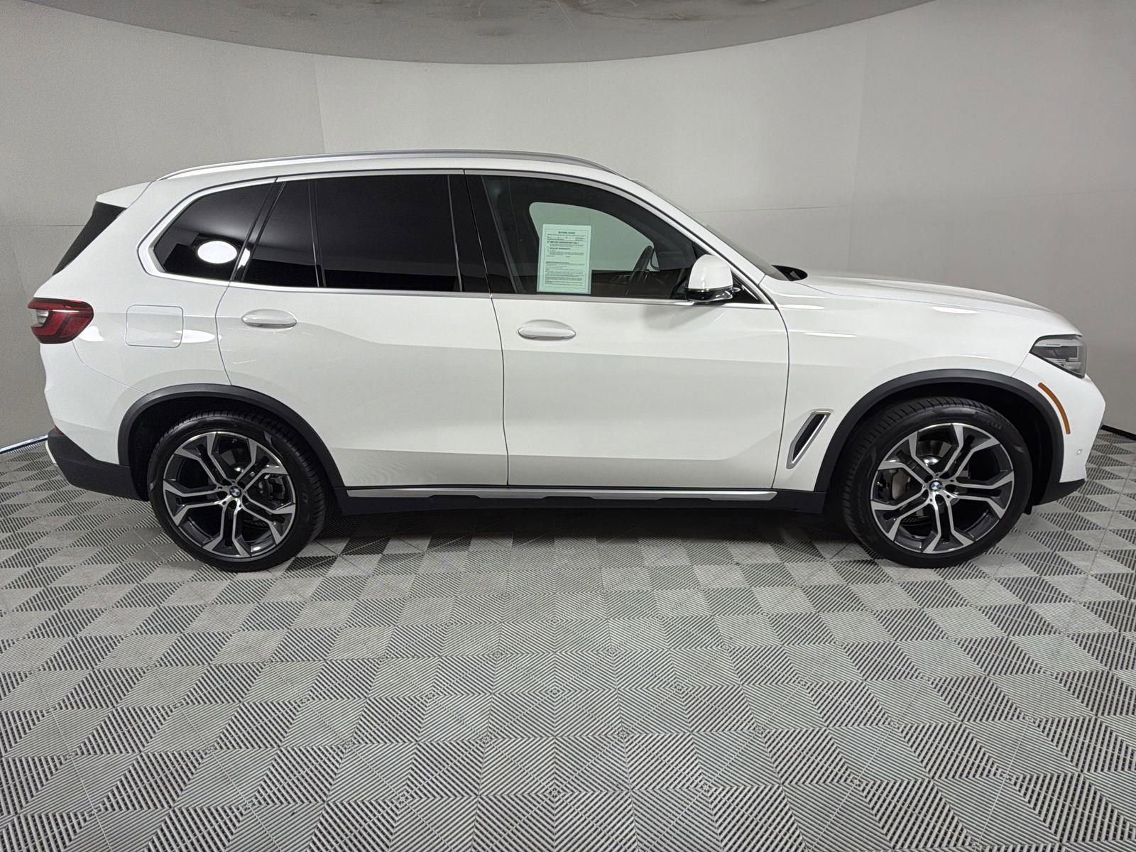 Used 2023 BMW X5 sDrive40i w/ Premium Package image 6
