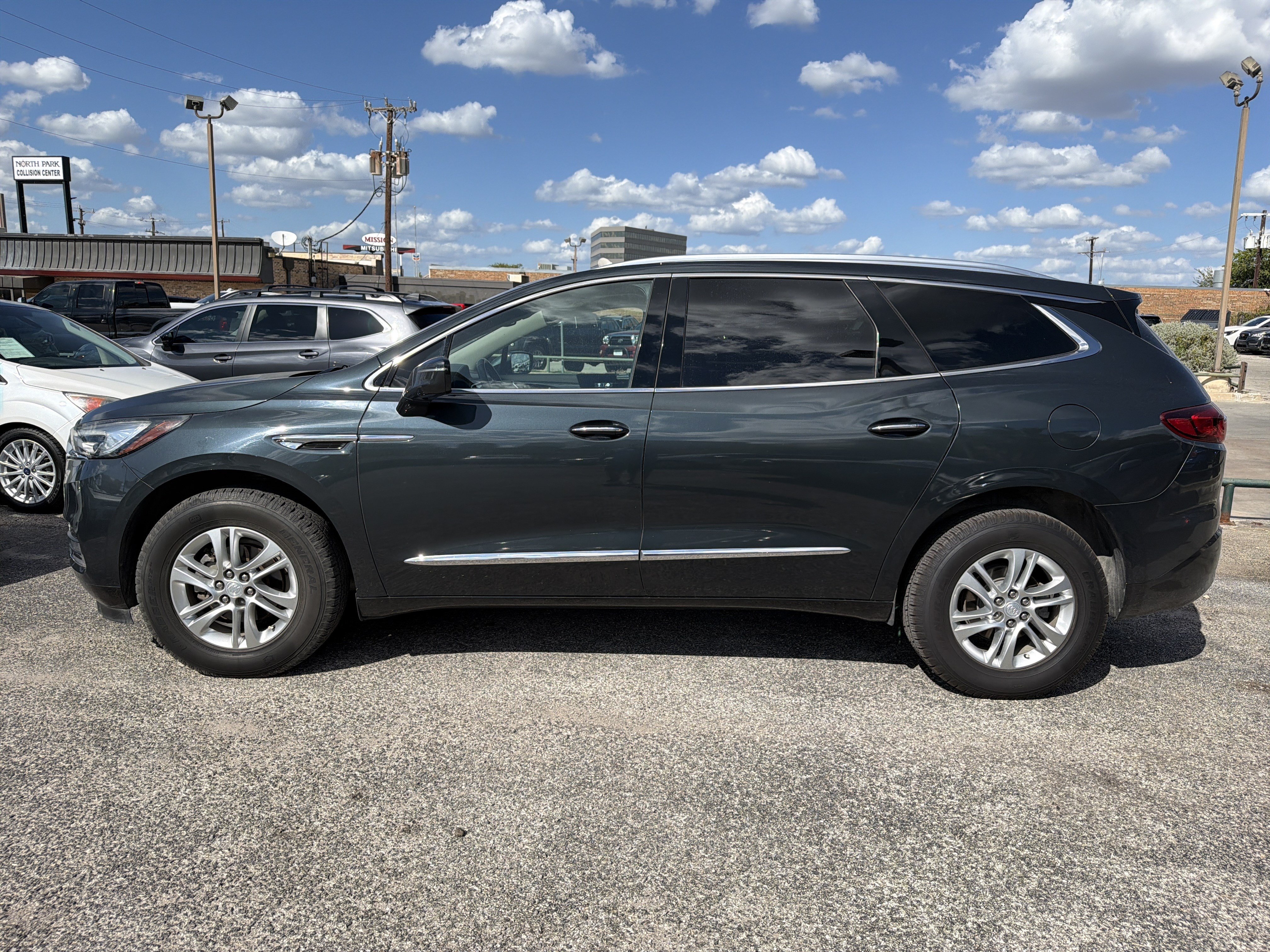 Used 2019 Buick Enclave Essence FWD image 6