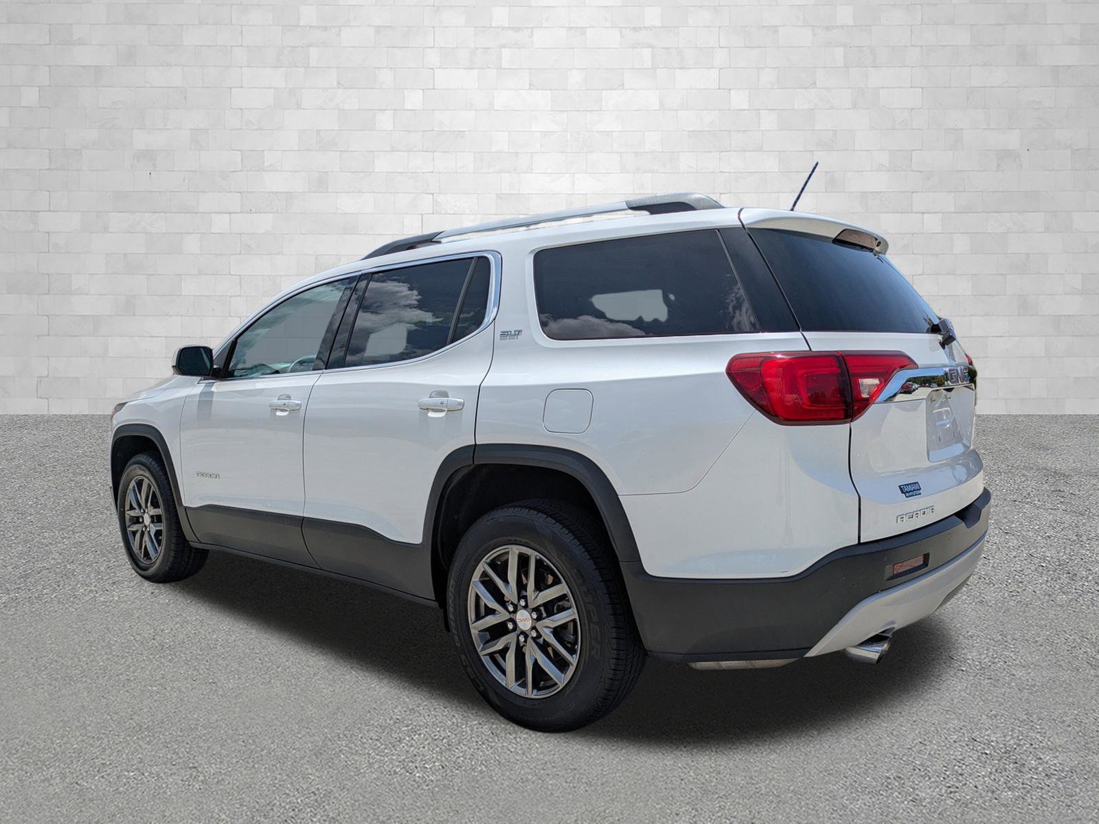 Used 2019 GMC Acadia SLT FWD image 4