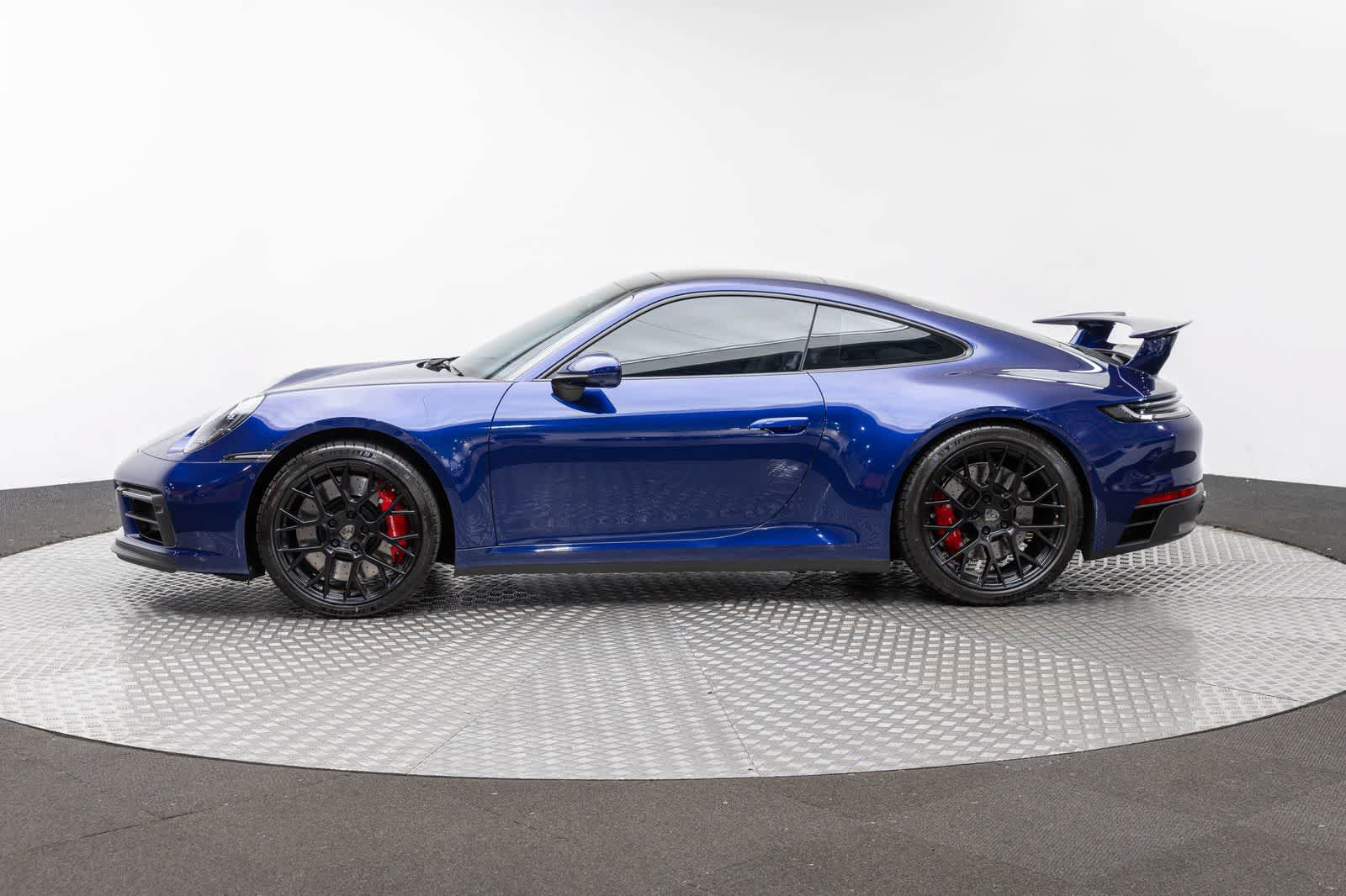 Used 2024 Porsche 911 Carrera GTS RWD image 3