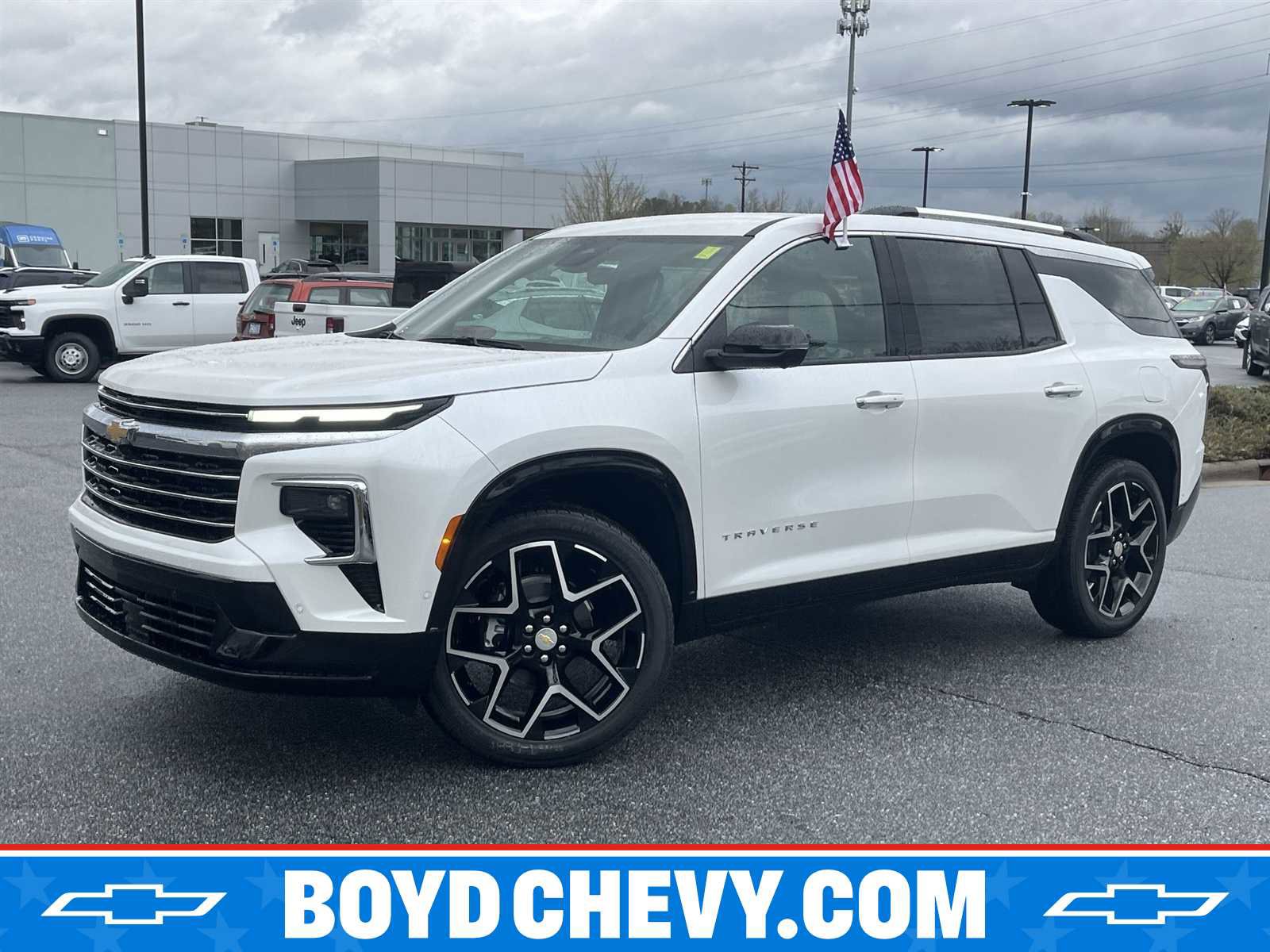 New 2025 Chevrolet Traverse High Country FWD image 1