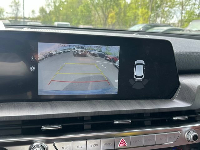 Used 2024 Kia Telluride EX w/ EX Captain's Chair Package FWD image 27