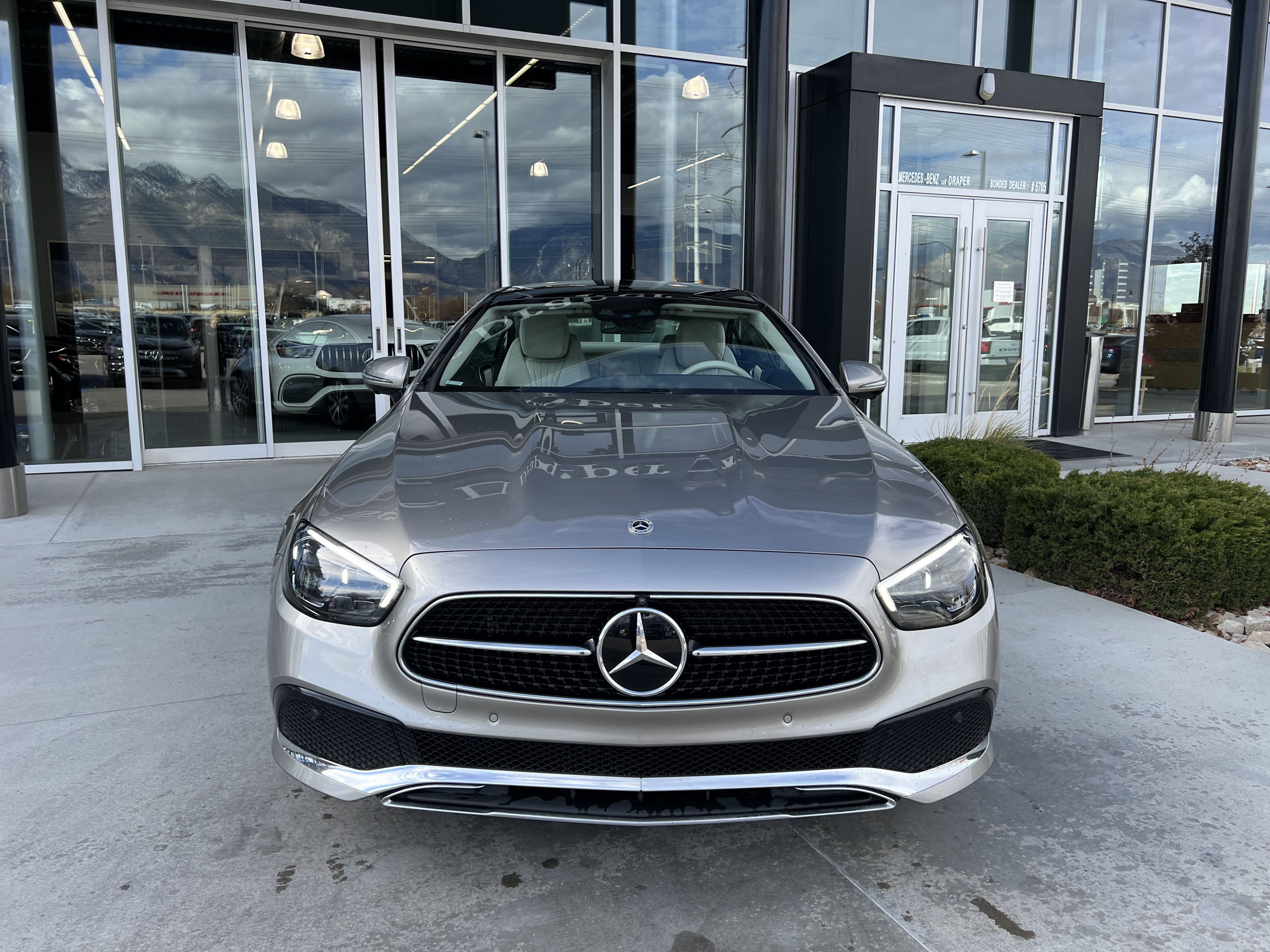 Used 2022 Mercedes-Benz E 450 4MATIC Coupe image 2