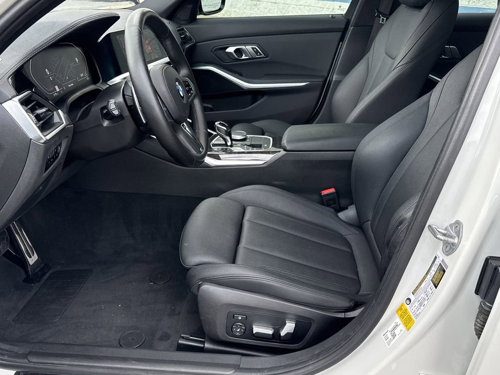 Used 2021 BMW 330i Sedan image 9