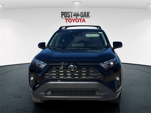 Used 2023 Toyota RAV4 XLE Premium image 2