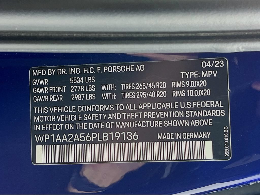 Certified 2023 Porsche Macan Turbo AWD/4WD image 28