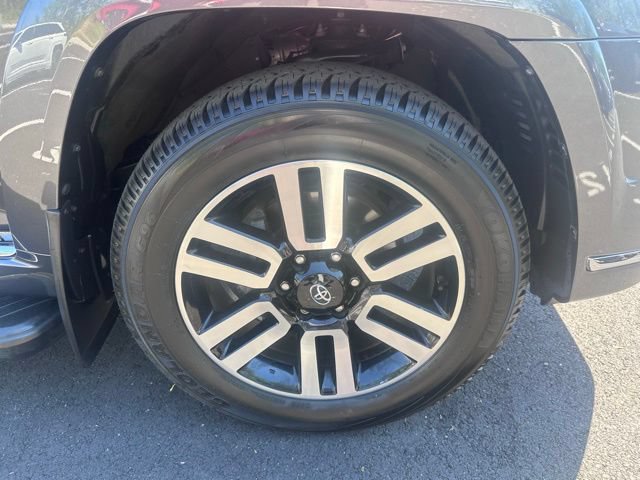 Used 2022 Toyota 4Runner Limited AWD/4WD image 15