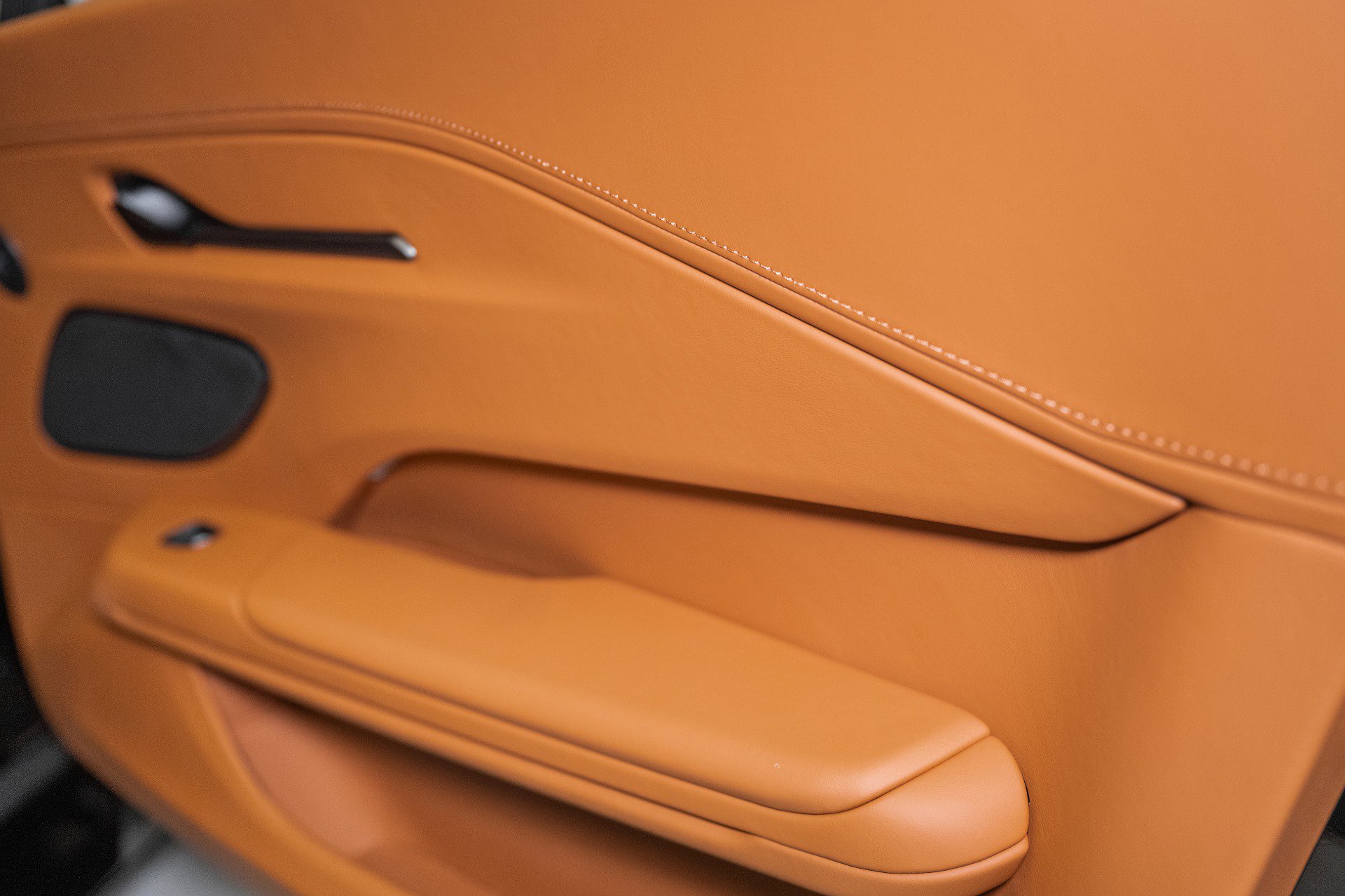 New 2026 Aston Martin V8 Vantage Coupe image 36