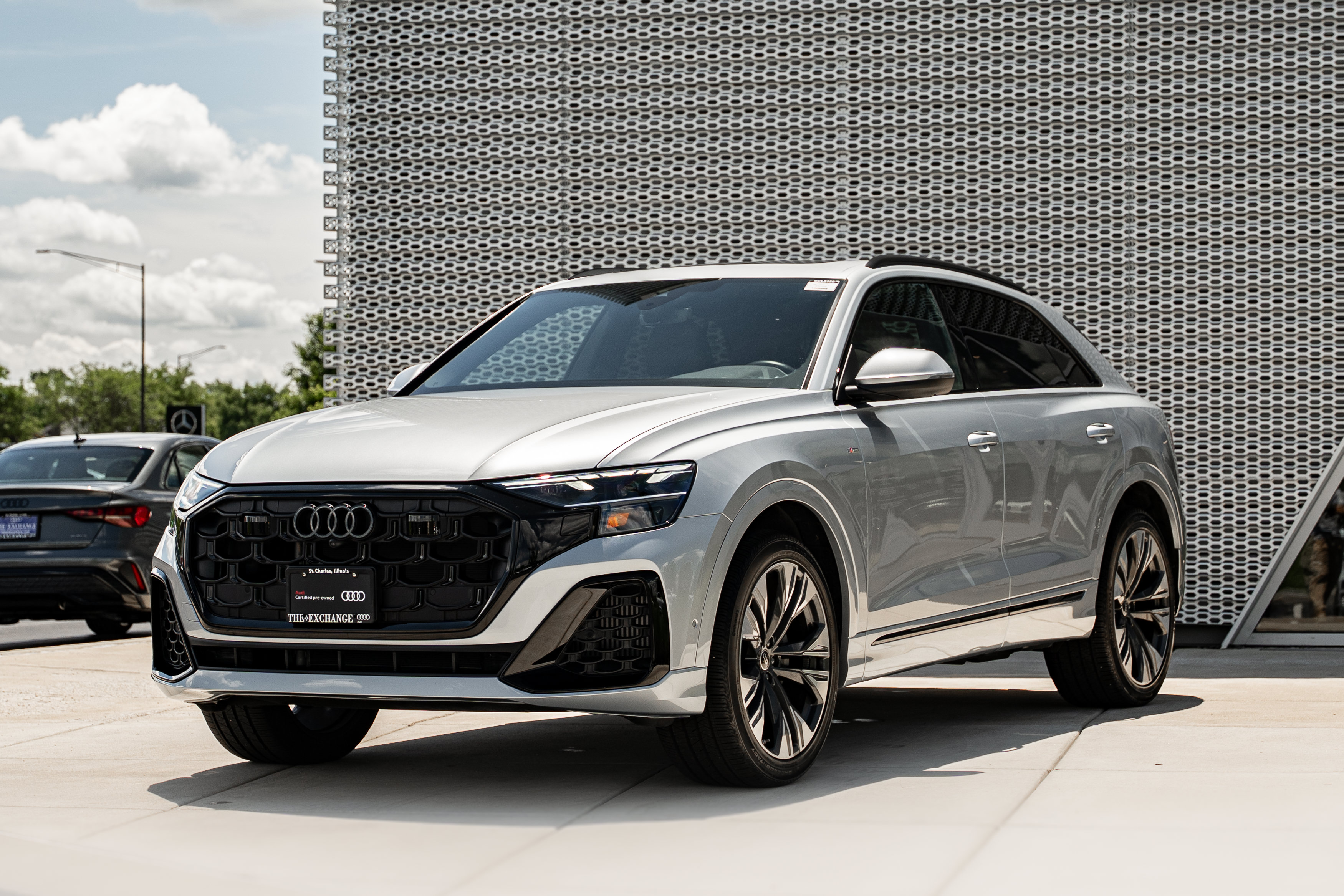 Certified 2025 Audi Q8 Premium Plus w/ Premium Plus Package AWD/4WD image 7