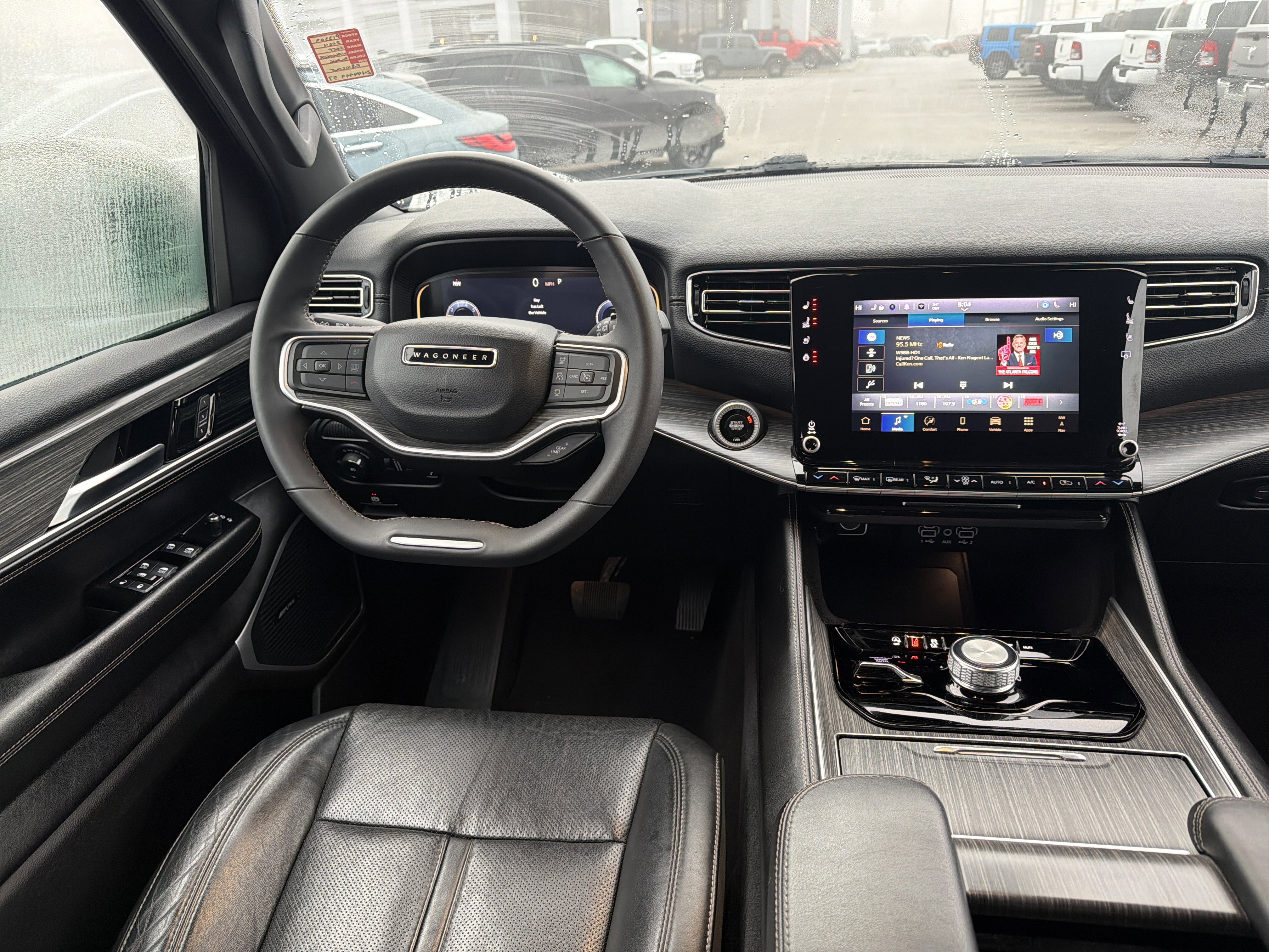 Used 2024 Jeep Wagoneer Series II w/ Flexible Seating Group image 26