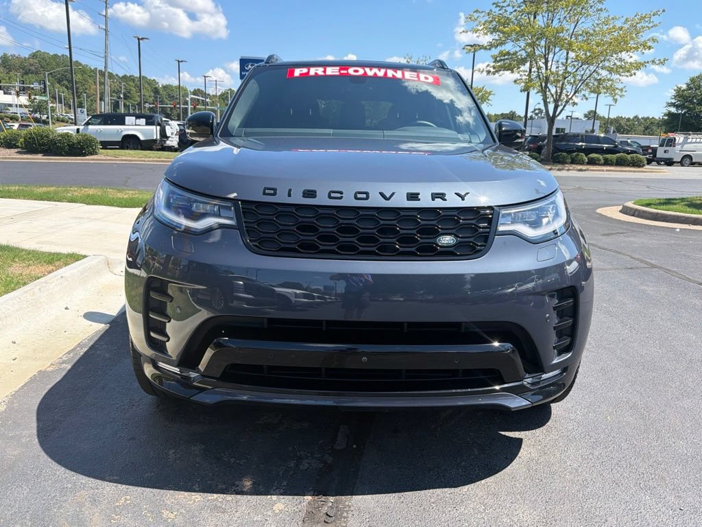 Used 2025 Land Rover Discovery Dynamic SE AWD/4WD image 3