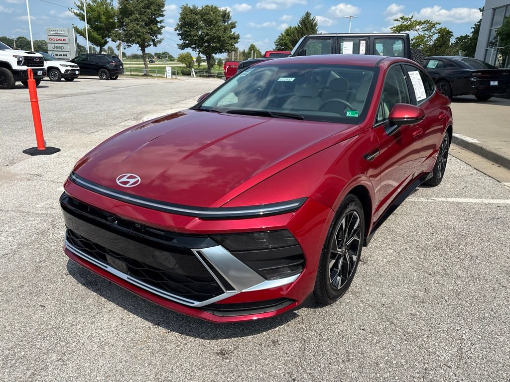 Used 2025 Hyundai Sonata SEL FWD image 11