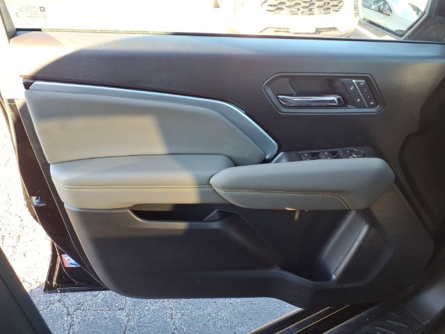 New 2026 Chevrolet Colorado ZR2 AWD/4WD image 12