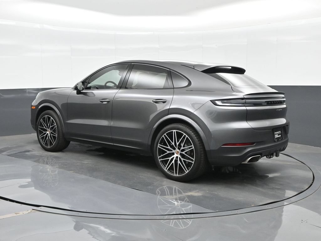 Certified 2025 Porsche Cayenne Coupe AWD/4WD image 3