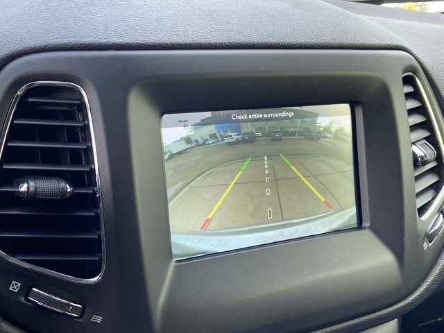 Used 2019 Jeep Compass Latitude image 28