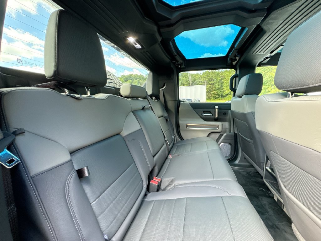 Used 2024 GMC Hummer EV 3X w/ Omega Edition AWD/4WD image 29