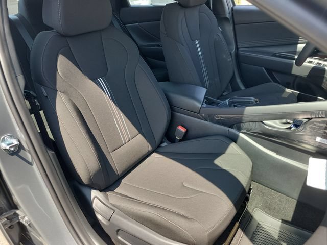 New 2026 Hyundai Elantra Sport FWD image 19