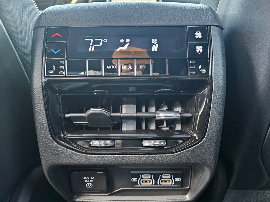 New 2024 Jeep Grand Cherokee L Overland w/ Advanced Protech Group III AWD/4WD image 19