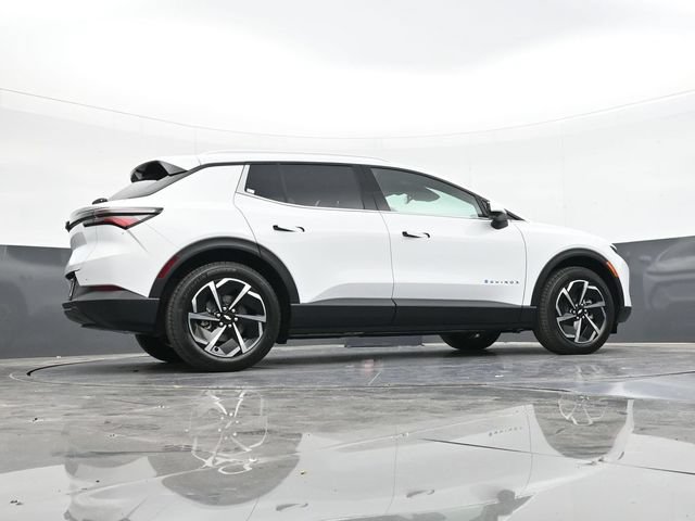 New 2026 Chevrolet Equinox EV LT FWD image 39
