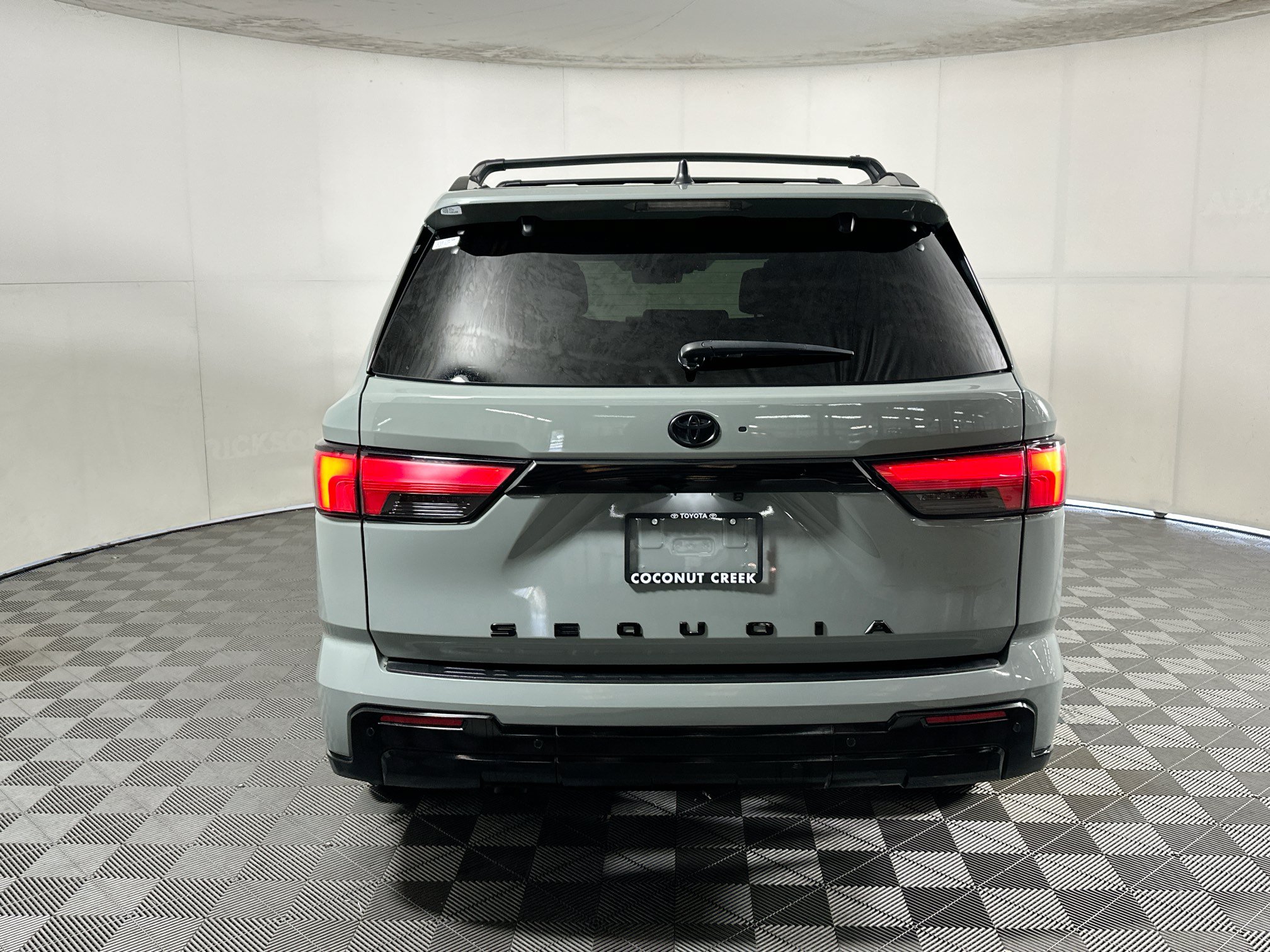 Used 2024 Toyota Sequoia Platinum RWD image 4