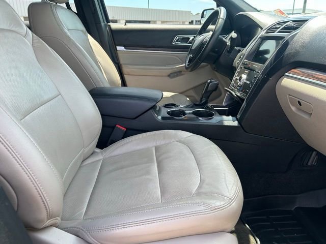 Used 2018 Ford Explorer Limited FWD image 17