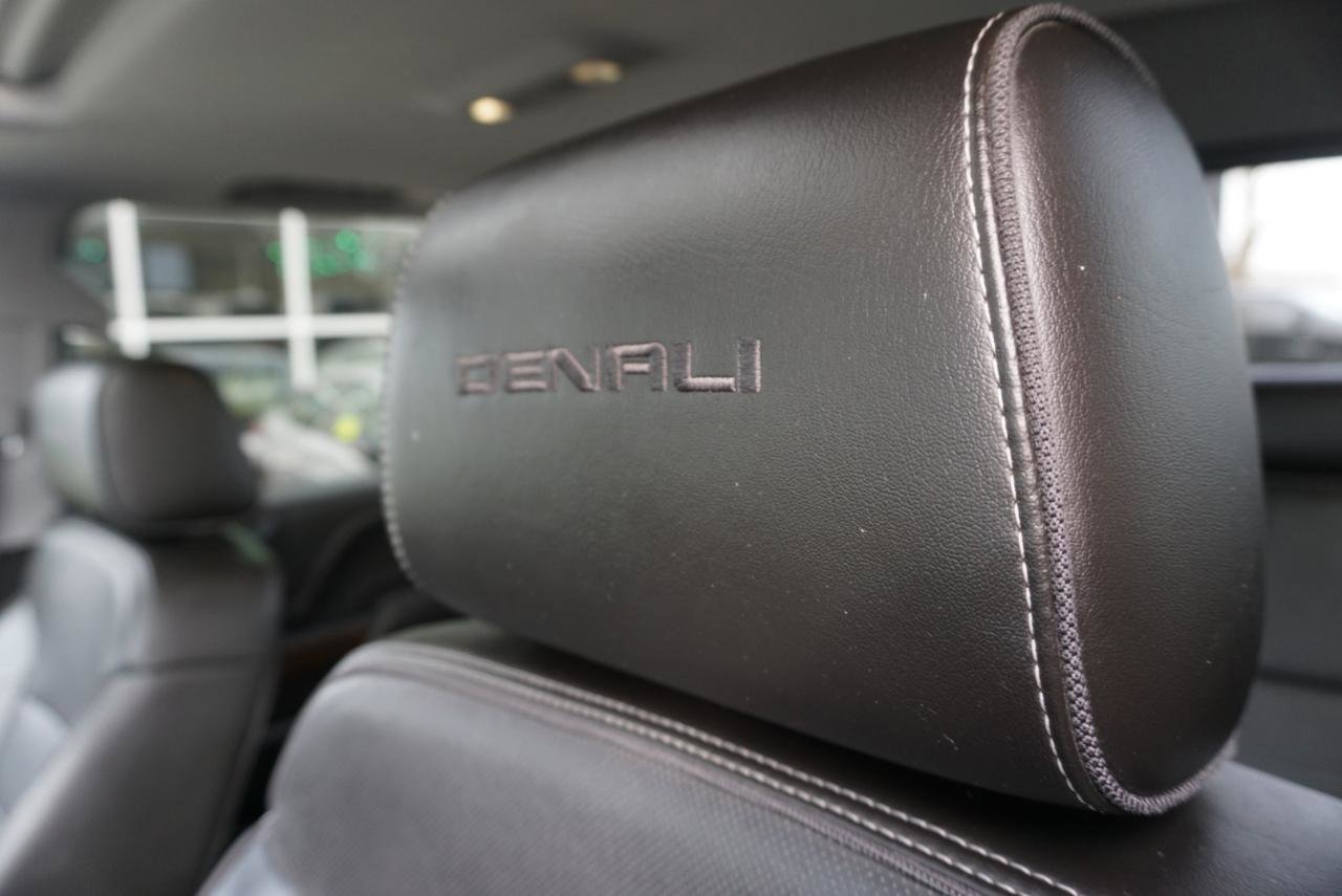 Used 2018 GMC Sierra 1500 Denali w/ Denali Ultimate Package image 17