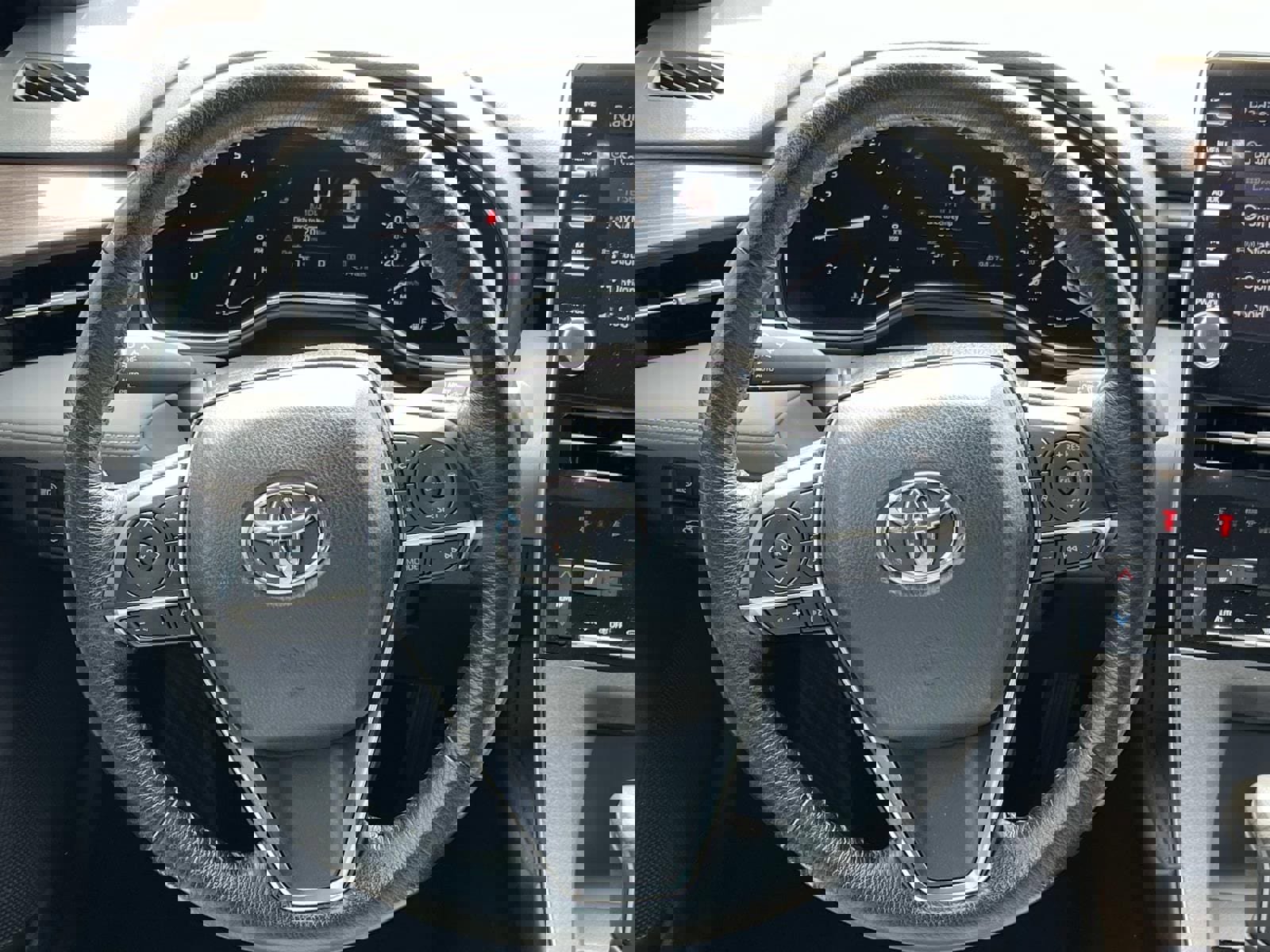 Used 2019 Toyota Avalon XLE w/ Moonroof Package image 24