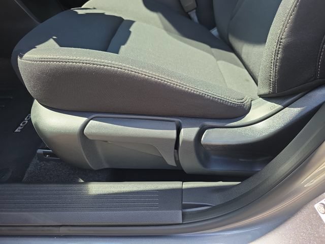 Used 2023 Nissan Rogue S FWD image 12