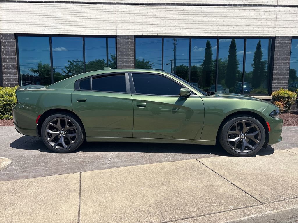 Used 2019 Dodge Charger SXT w/ Plus Group RWD image 2
