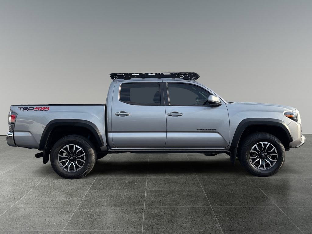 Used 2020 Toyota Tacoma TRD Off-Road w/ Blackout Package AWD/4WD image 10