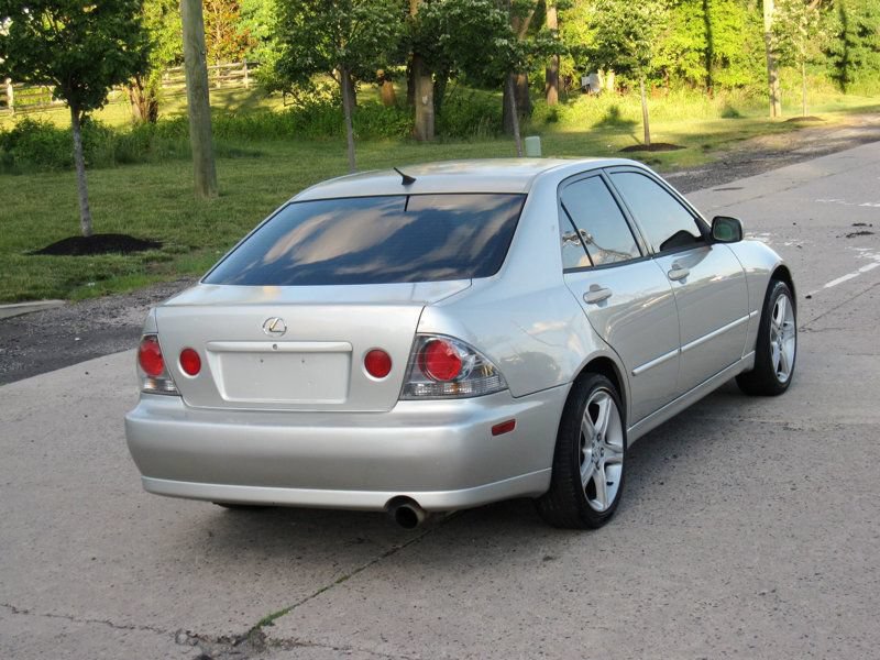 Used 2002 Lexus IS 300 RWD image 12