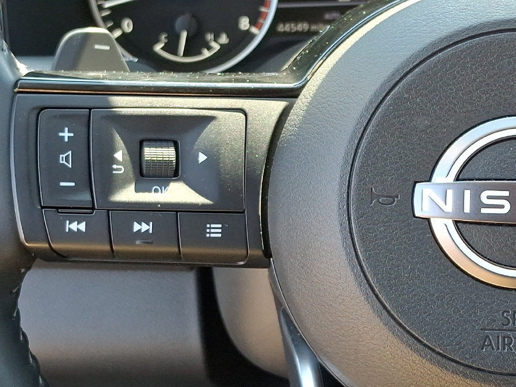 Certified 2023 Nissan Pathfinder SL w/ Black Appearance Package AWD/4WD image 21