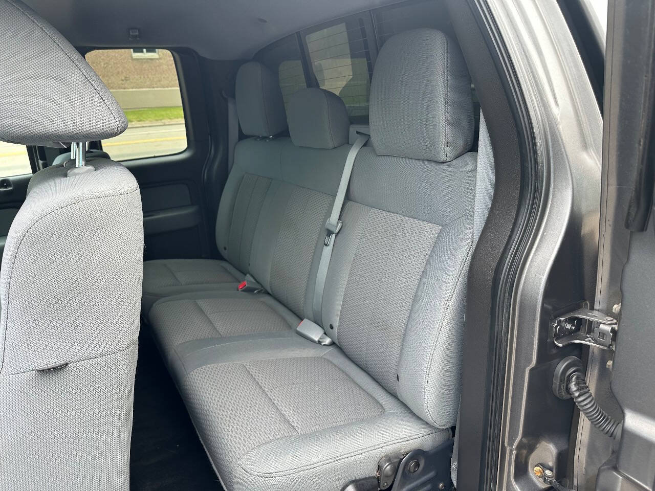 Used 2011 Ford F150 XLT w/ XLT Chrome Pkg AWD/4WD image 7