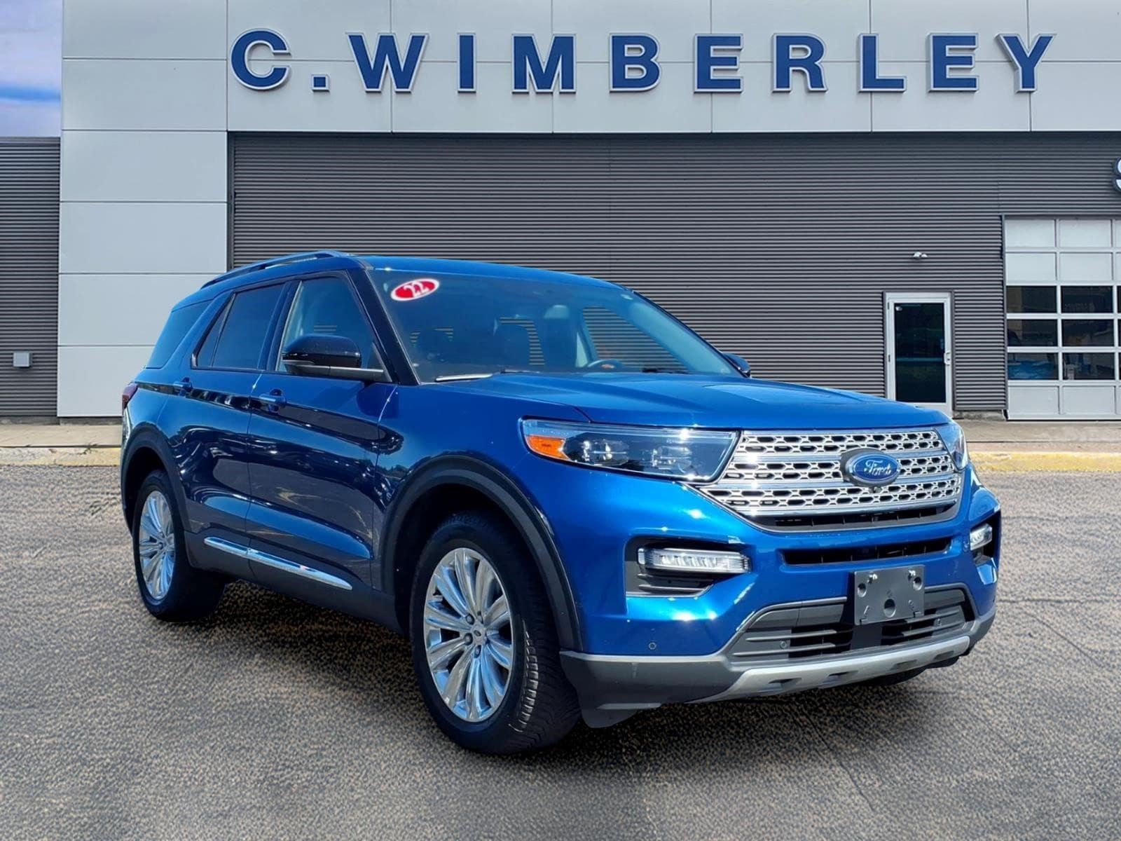 Certified 2022 Ford Explorer Limited AWD/4WD image 1