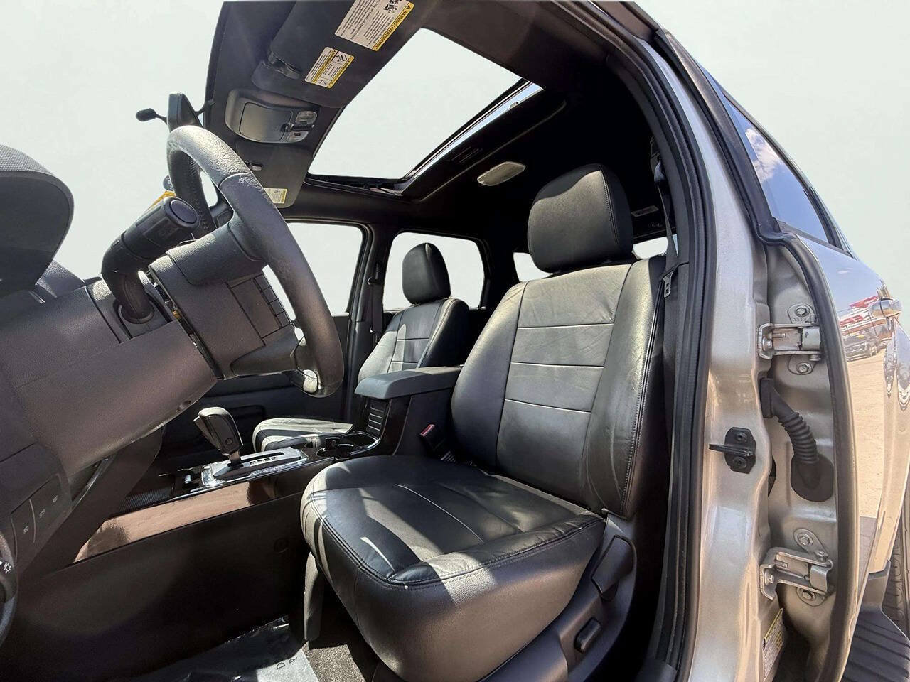 Used 2010 Ford Escape Limited AWD/4WD image 20