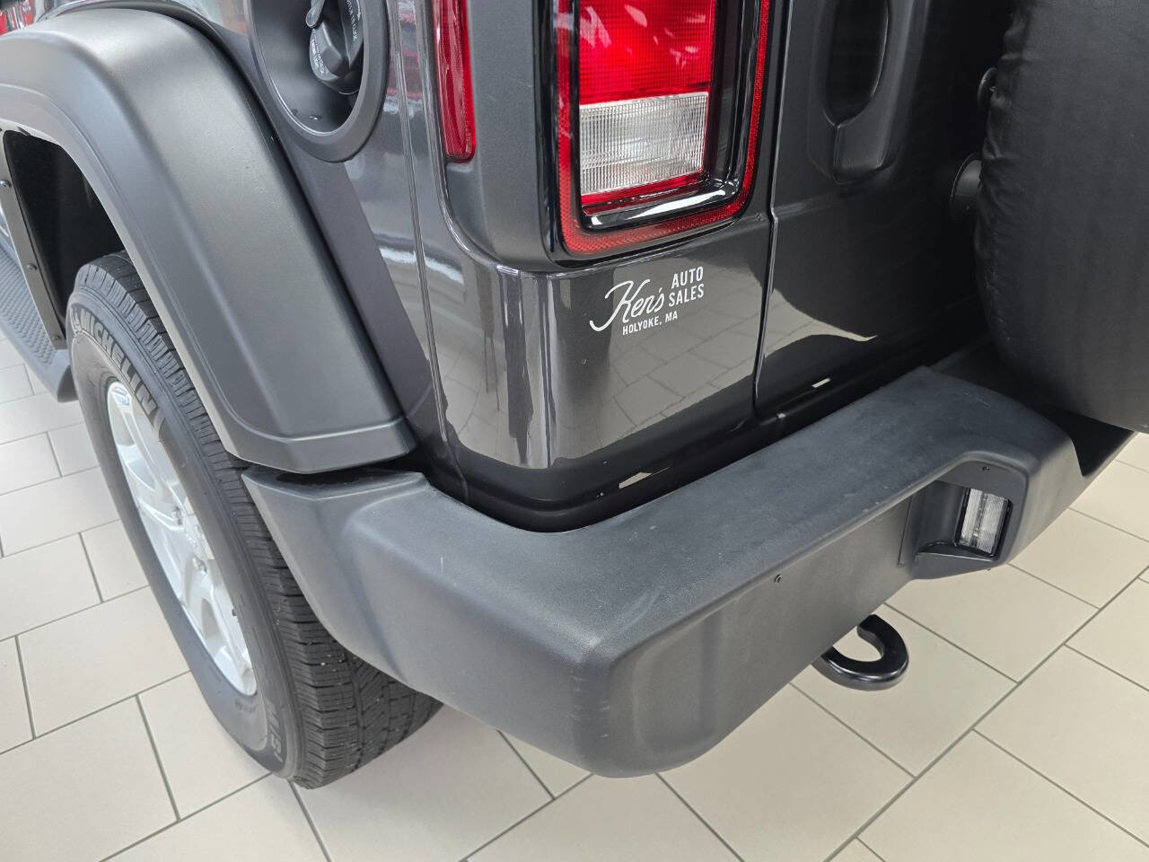 Used 2022 Jeep Wrangler Unlimited Sport image 11