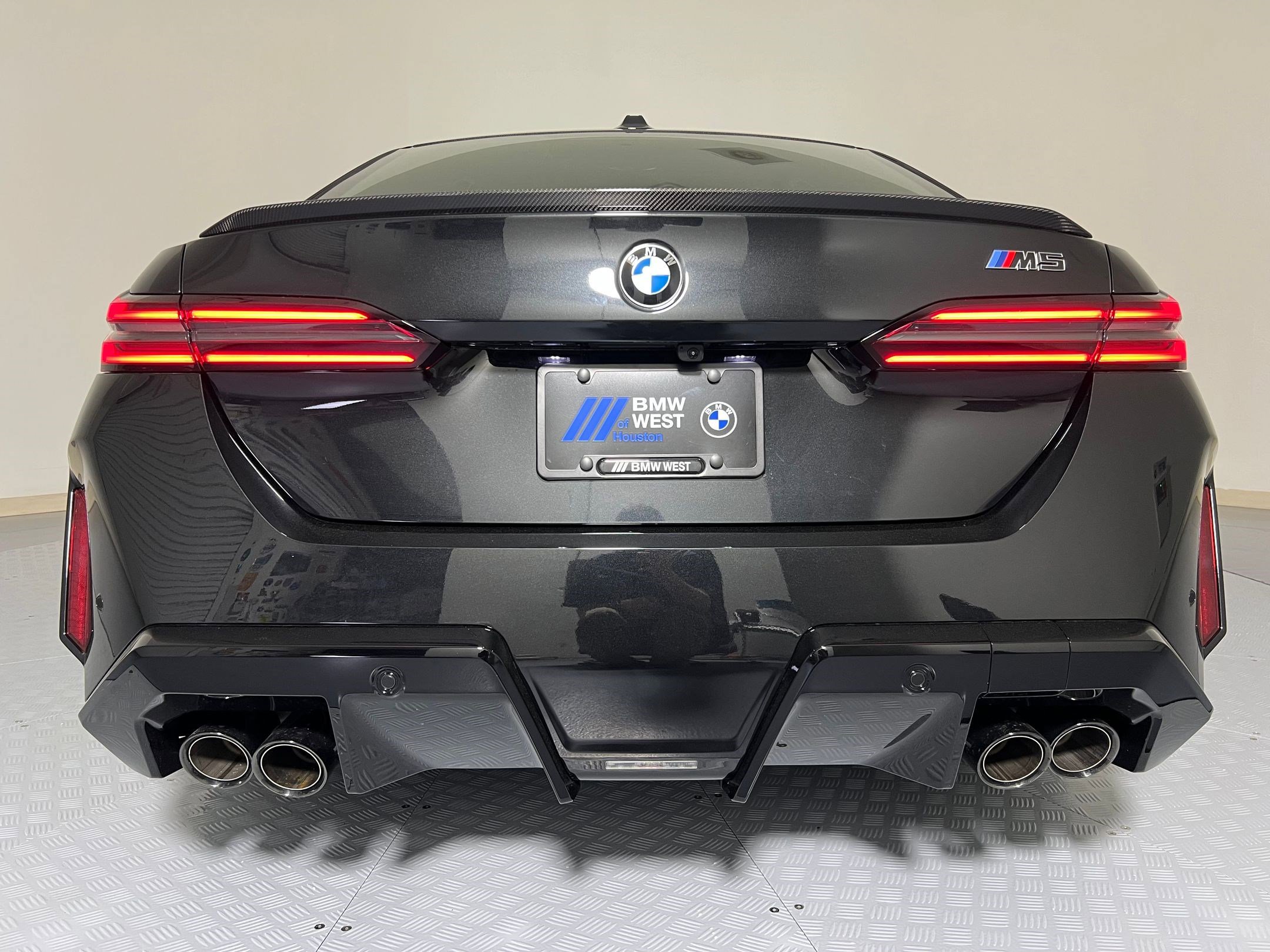 New 2026 BMW M5 w/ Carbon Package image 10