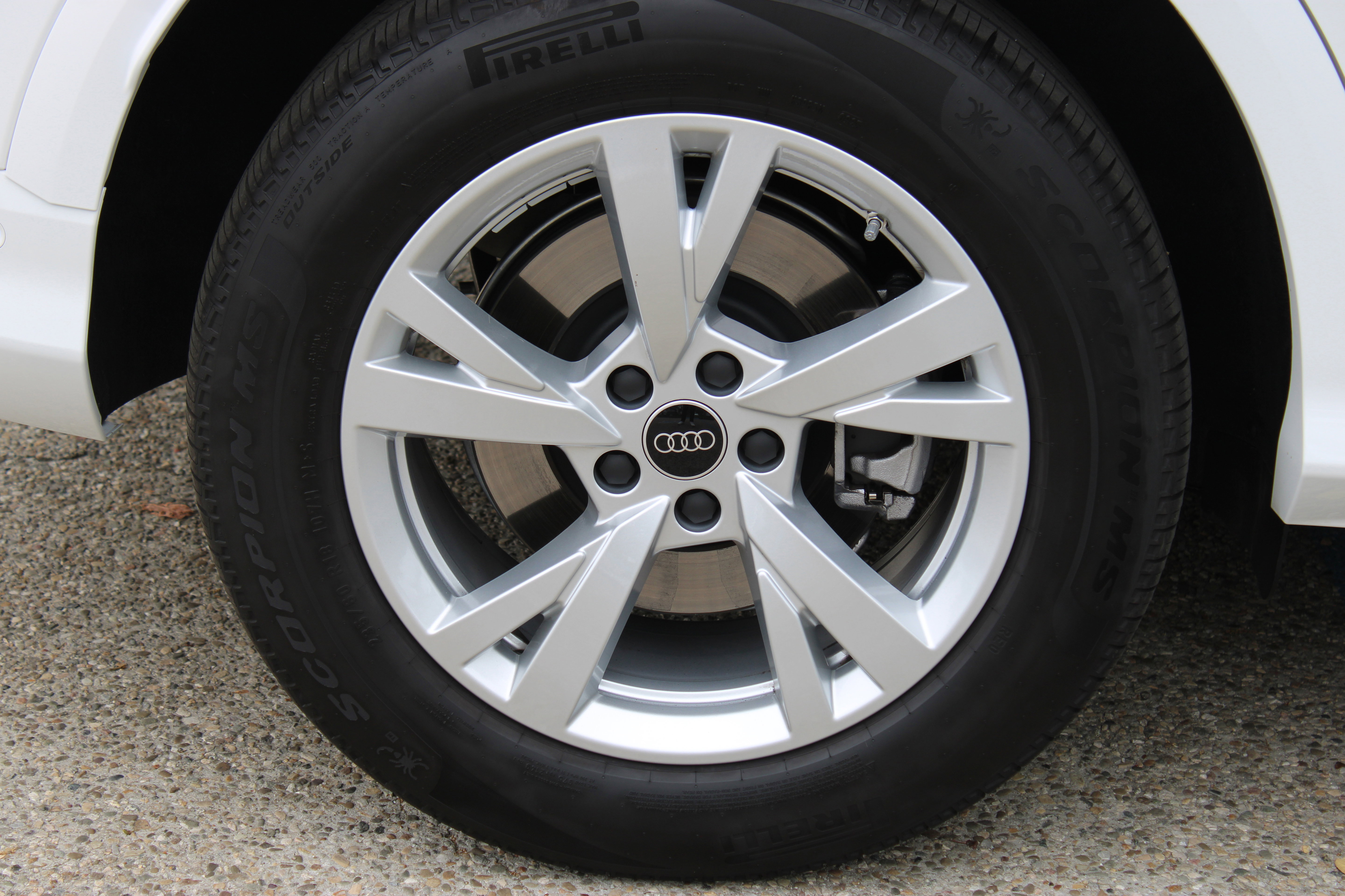 Certified 2025 Audi Q5 Premium w/ Convenience Package image 11