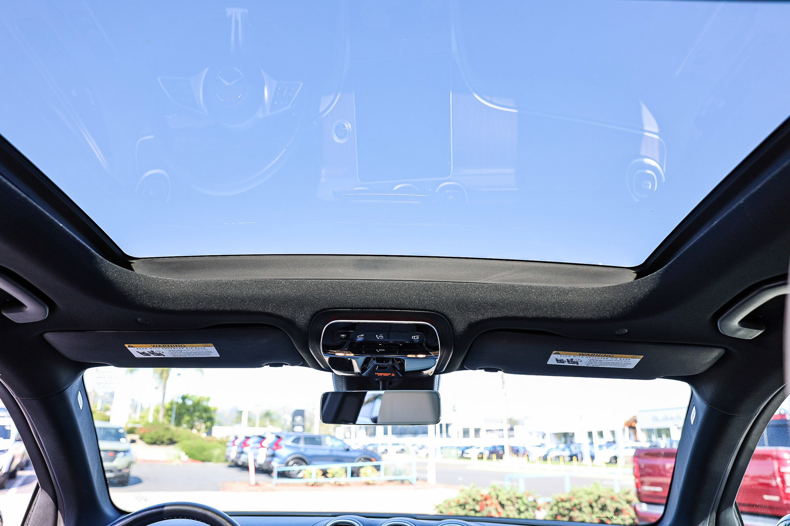 Used 2024 Mercedes-Benz GLC 300 4MATIC image 6