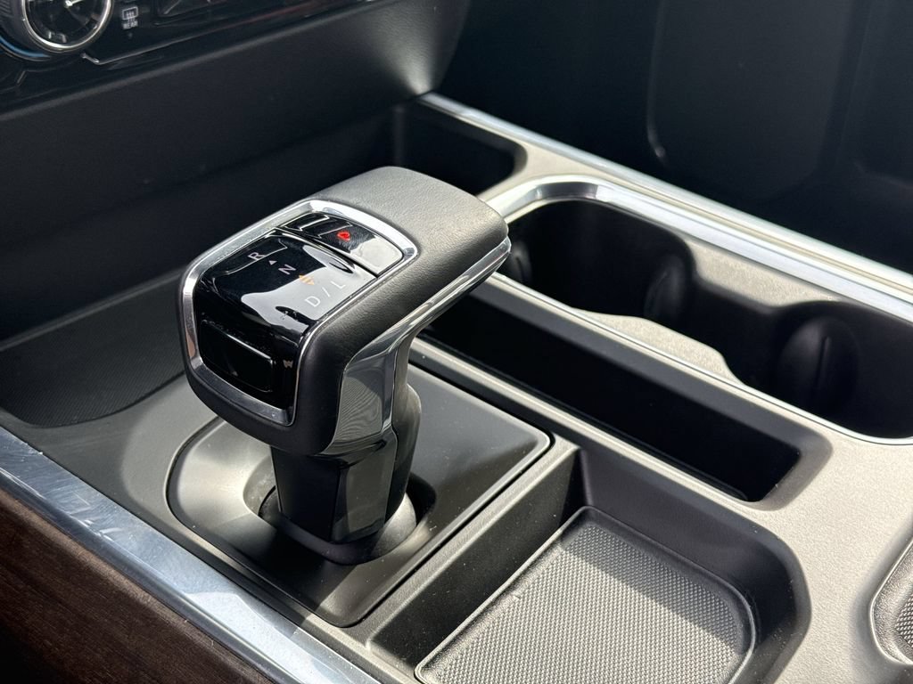 Used 2024 Chevrolet Silverado 1500 High Country w/ Technology Package AWD/4WD image 19
