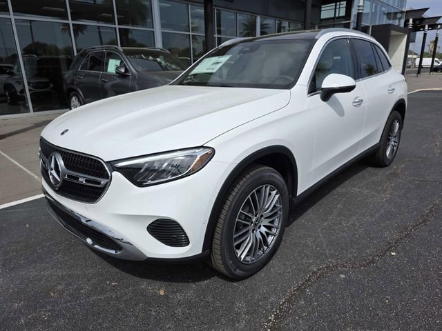 New 2026 Mercedes-Benz GLC 300 image 2