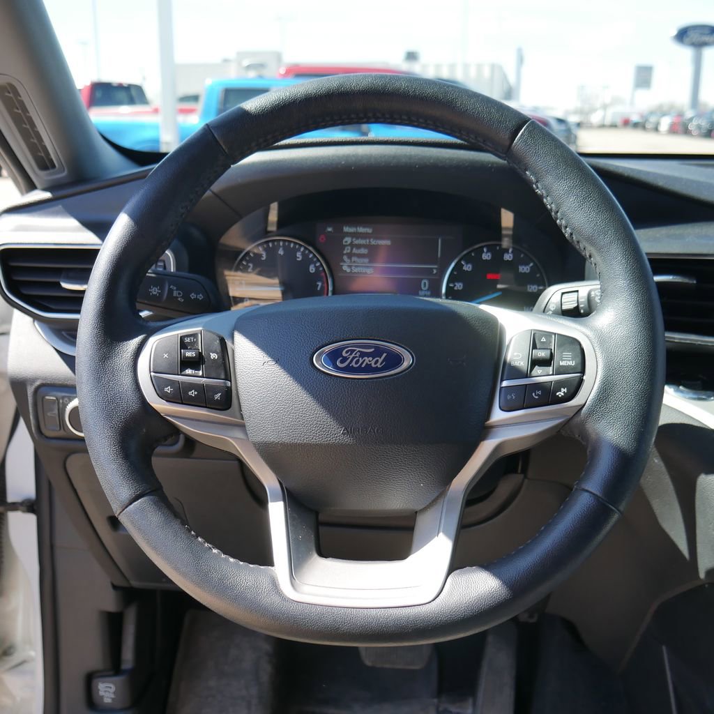 Used 2022 Ford Explorer XLT w/ Equipment Group 202A image 36