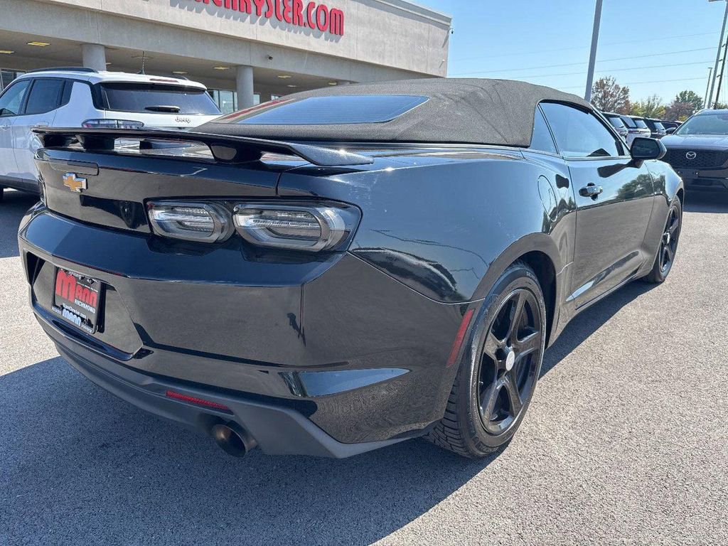 Used 2020 Chevrolet Camaro LT image 5