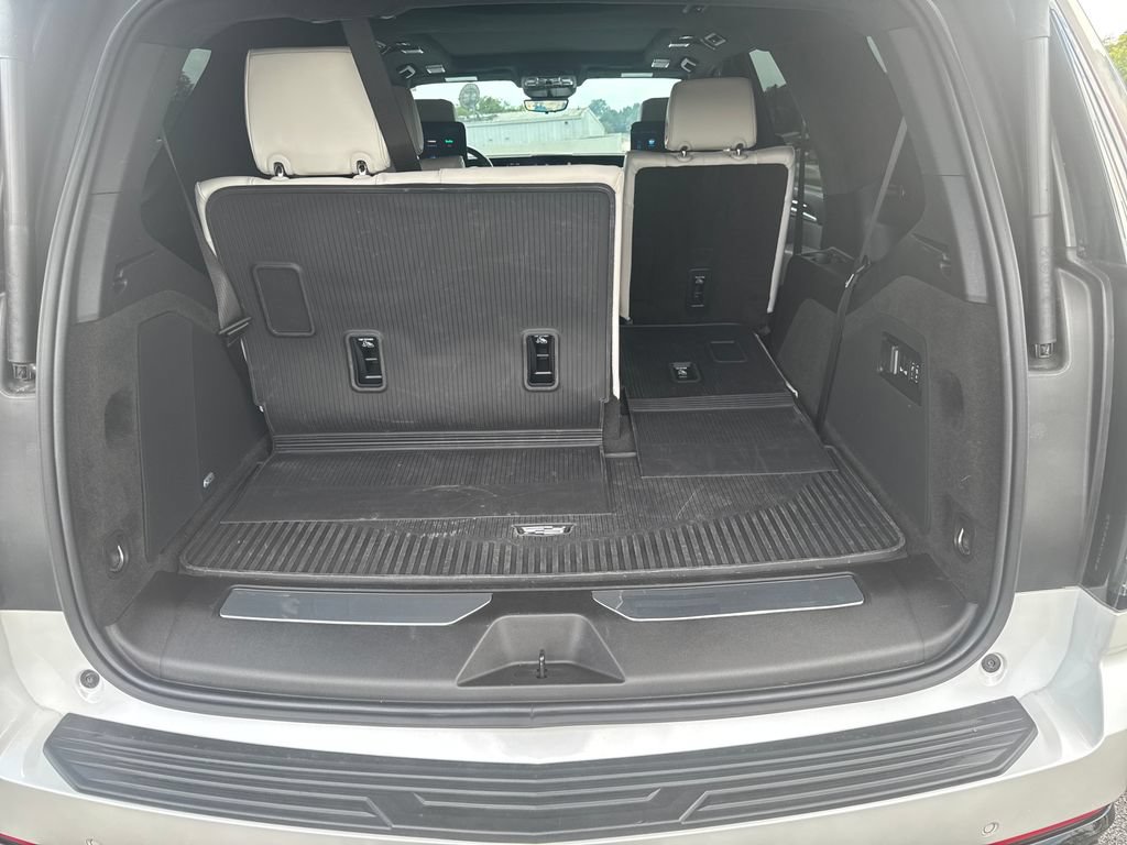 Used 2025 Cadillac Escalade V AWD/4WD image 10