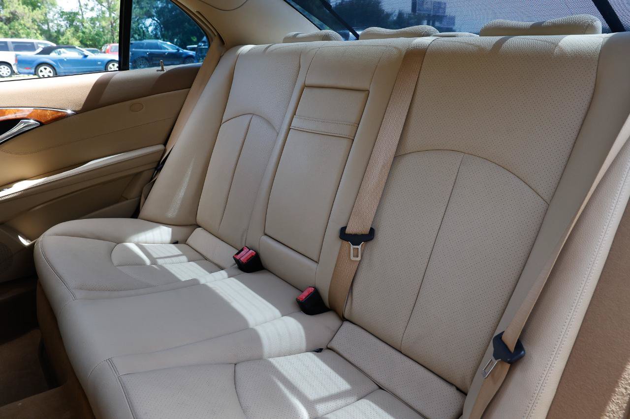 Used 2009 Mercedes-Benz E 350 Sedan w/ Premium 1 Pkg image 8
