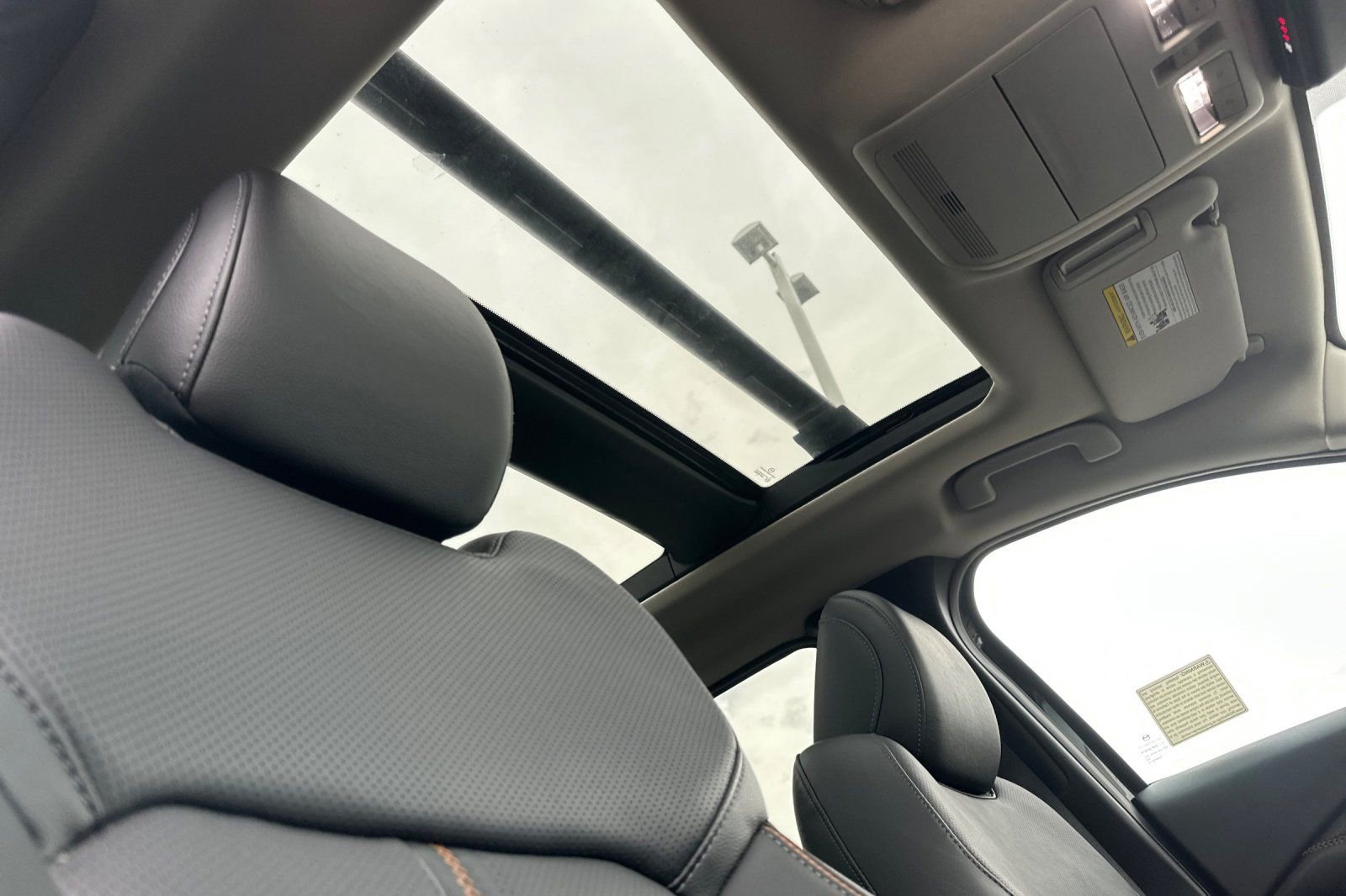 Certified 2025 MAZDA CX-50 2.5 Hybrid w/ Weather Package image 17